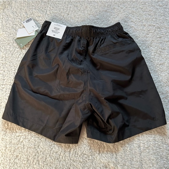 H&M Men’s Swim Shorts Mid Length Small NWT - Picture 4 of 4